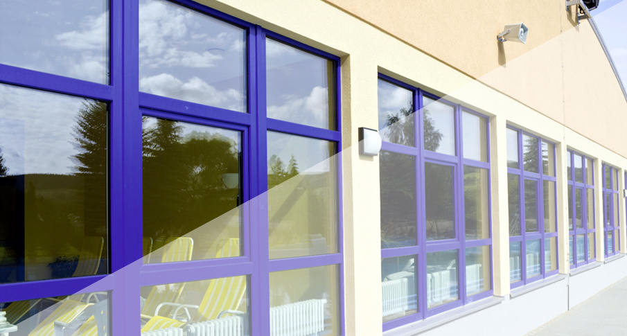 Цветные пластиковые окна
